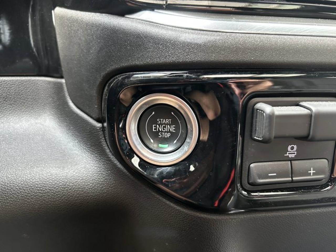 12572906