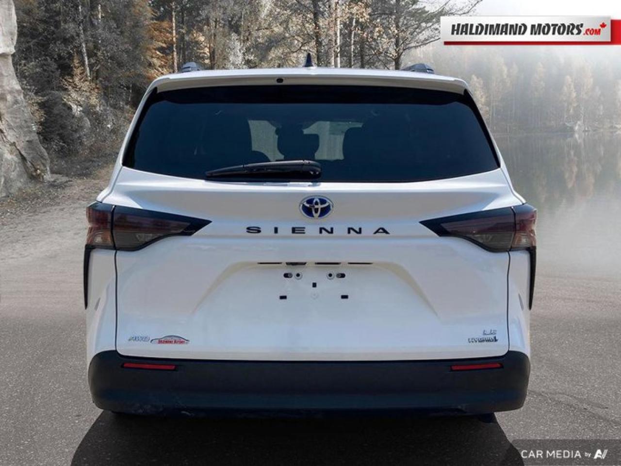 2023 Toyota Sienna LE AWD | 8-Passenger | Hybrid | Adaptive Cruise Photo3