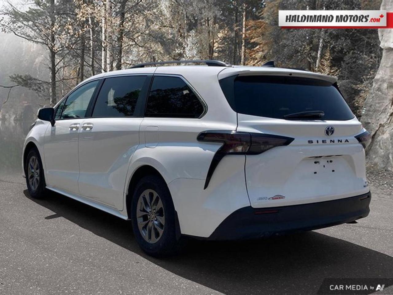 2023 Toyota Sienna LE AWD | 8-Passenger | Hybrid | Adaptive Cruise Photo2