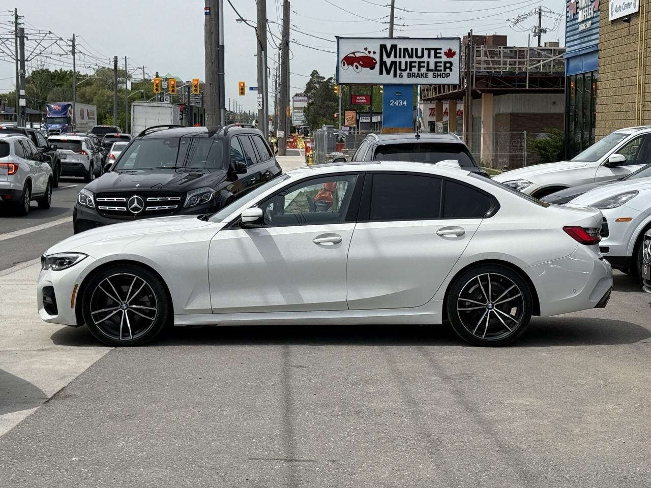 2019 BMW 3 Series //M SPORT | SUNROOF | HEAD UP DISPLAY - Photo #16