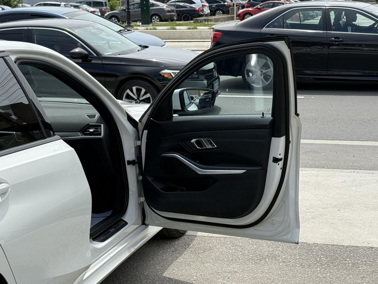 2019 BMW 3 Series //M SPORT | SUNROOF | HEAD UP DISPLAY - Photo #32