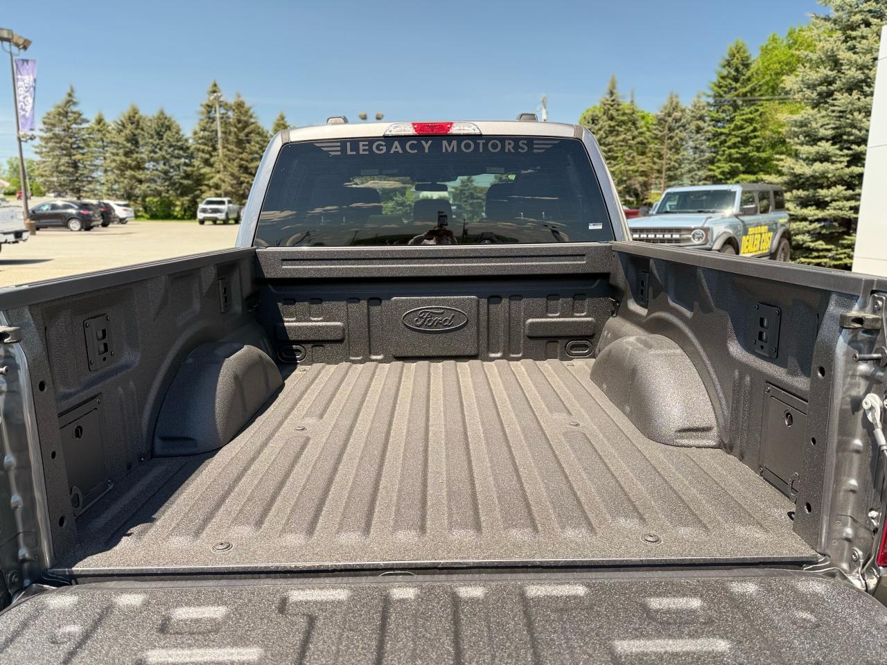2025 Ford F-150  Photo4