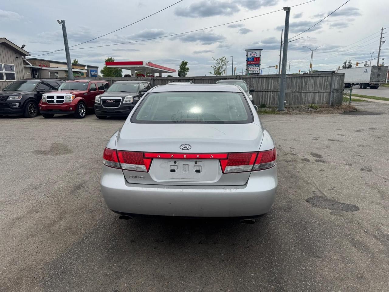 2006 Hyundai Azera AS IS, PREMIUM, WELL SERVICED, RUNS GREAT Photo3