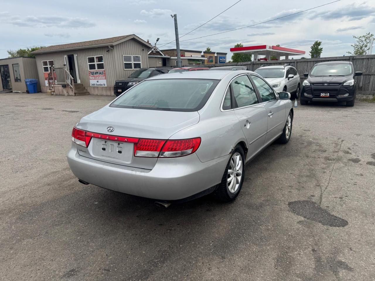 2006 Hyundai Azera AS IS, PREMIUM, WELL SERVICED, RUNS GREAT Photo4
