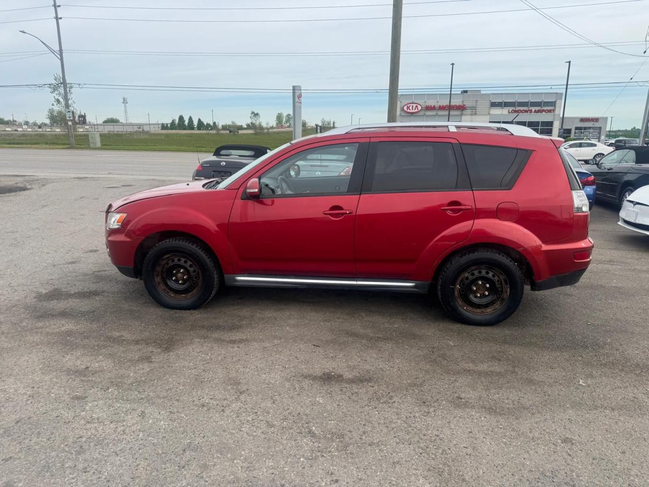 2010 Mitsubishi Outlander AS IS, GT, LEATHER, LOADED - Photo #2