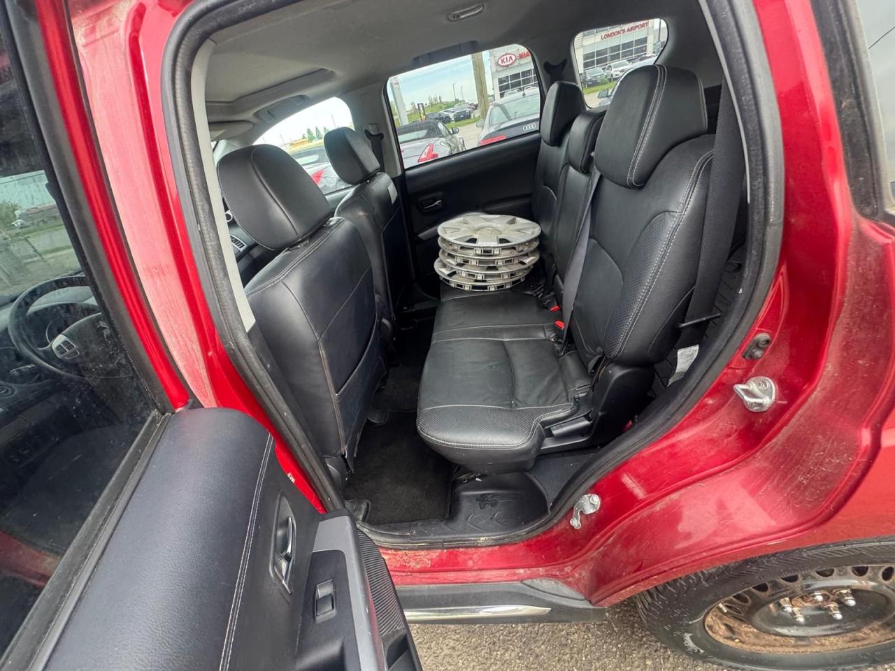 2010 Mitsubishi Outlander AS IS, GT, LEATHER, LOADED - Photo #9
