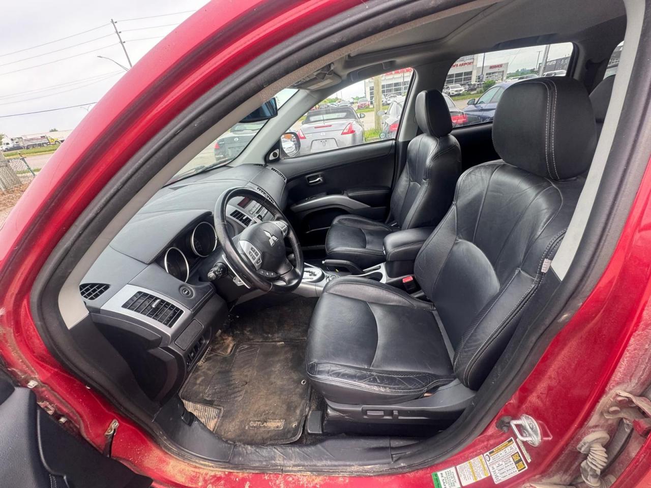 2010 Mitsubishi Outlander AS IS, GT, LEATHER, LOADED - Photo #14