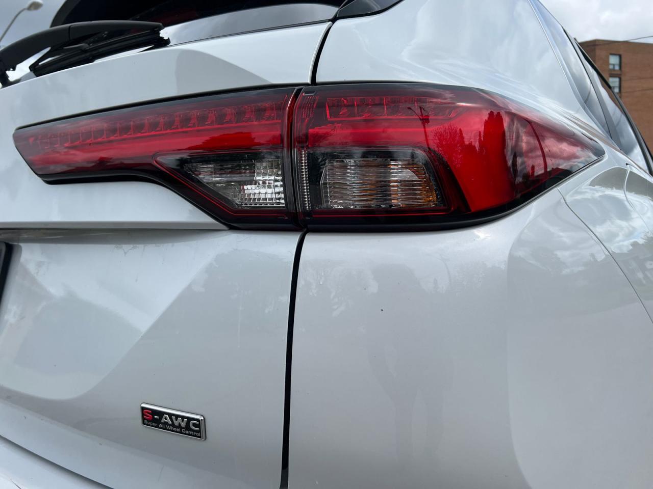 2022 Mitsubishi Outlander SEL S-AWC - Photo #6