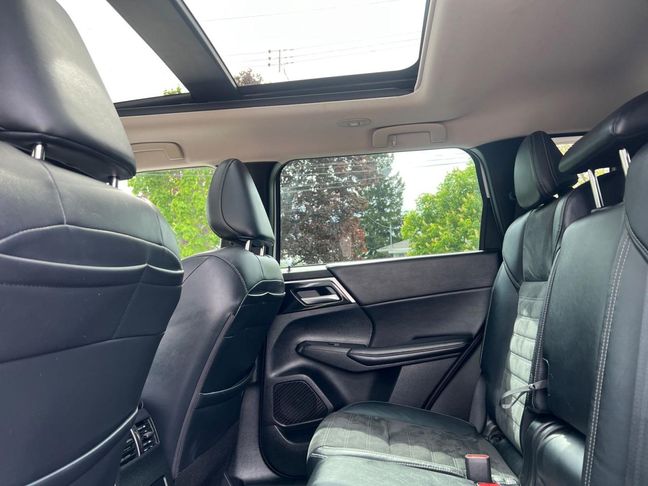 2022 Mitsubishi Outlander SEL S-AWC - Photo #8