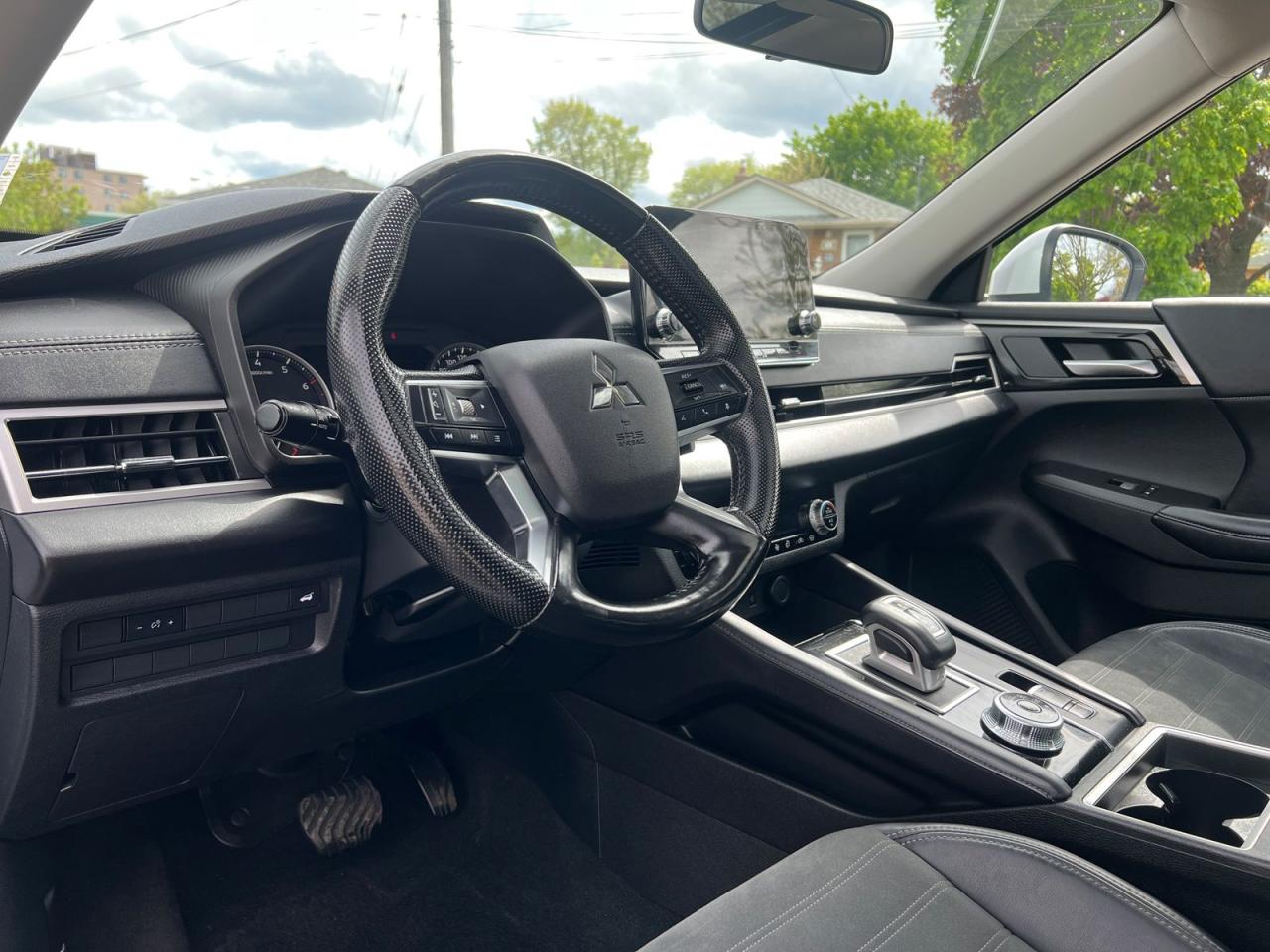 2022 Mitsubishi Outlander SEL S-AWC - Photo #9