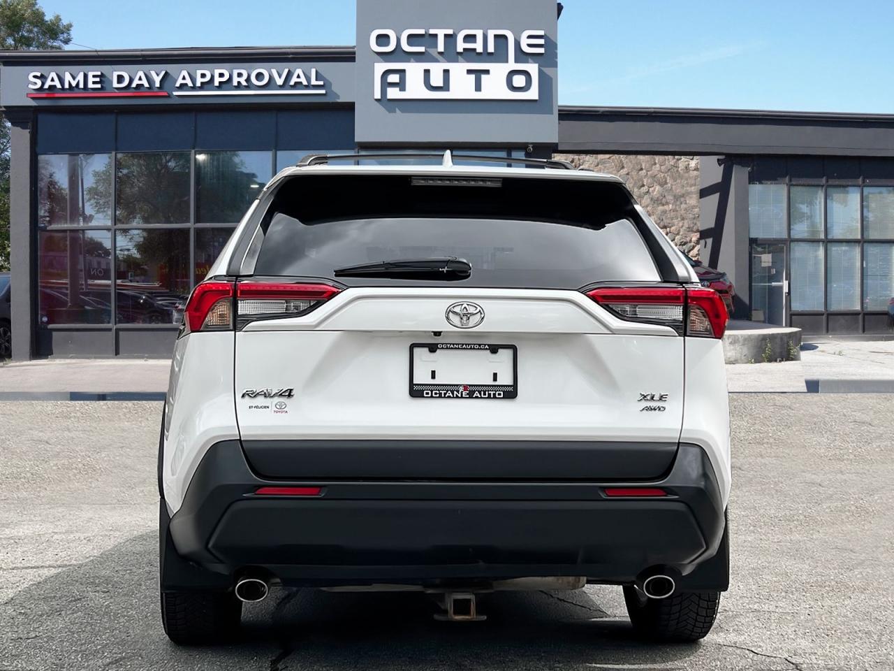 2021 Toyota RAV4 XLE AWD - Photo #5