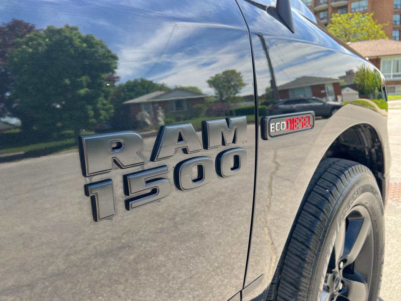 2018 RAM 1500 SLT Crew Cab LWB 4WD - Photo #18
