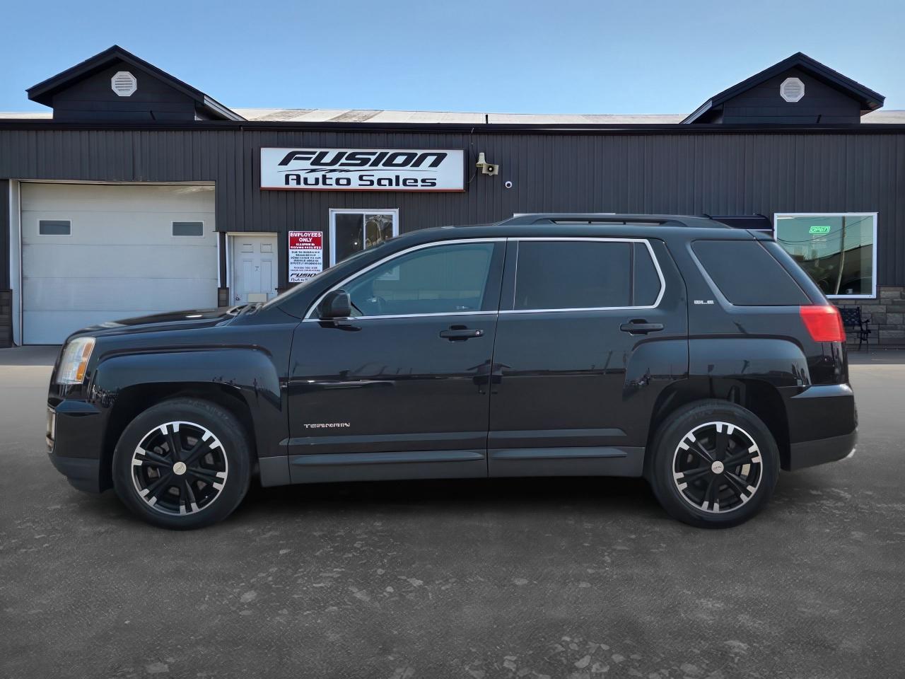 2017 GMC Terrain SLE-NAVIGATION-REAR CAMERA-REMOTE START-HEATED SEA - Photo #2