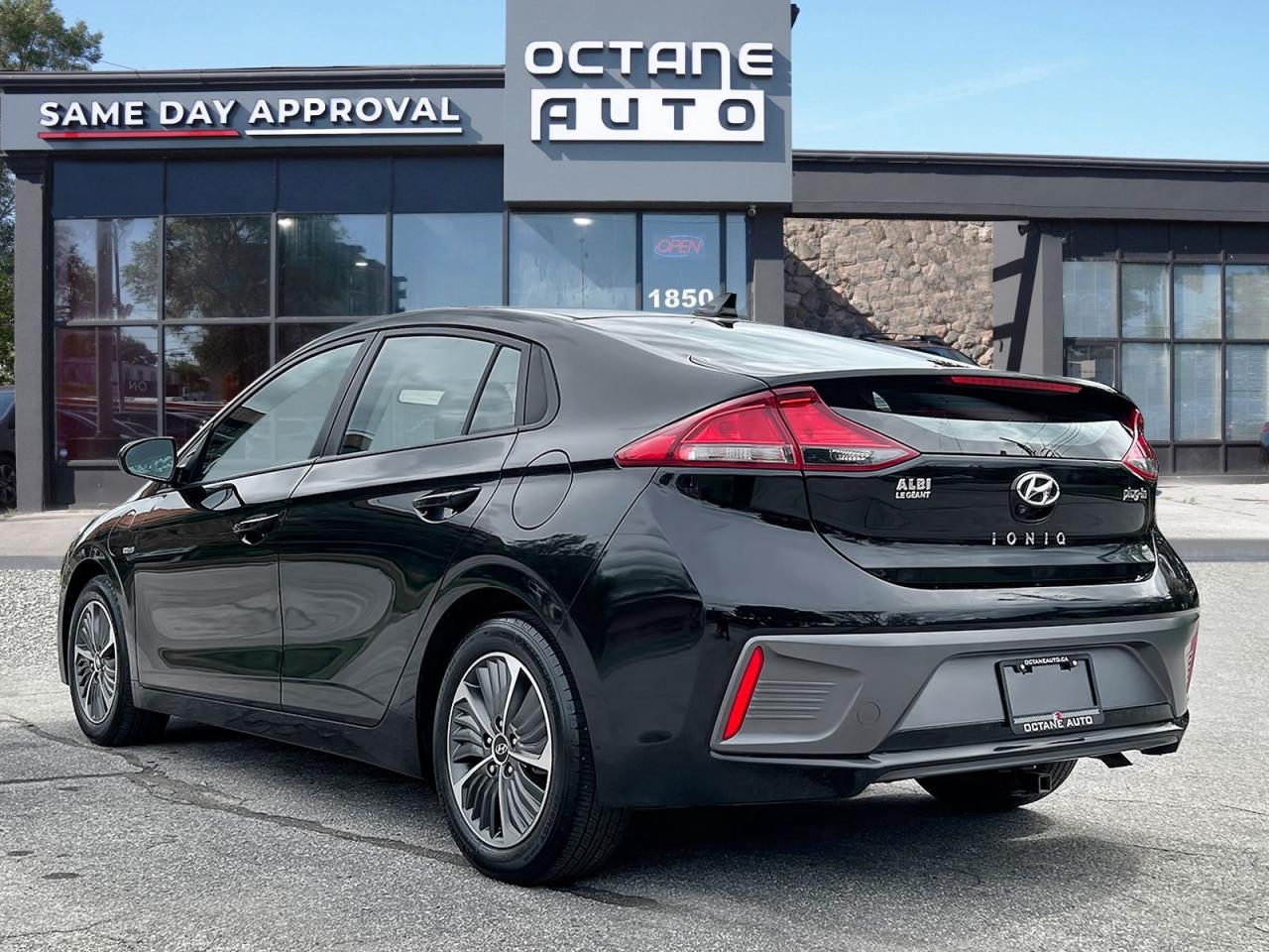 2020 Hyundai IONIQ Plug-In Hybrid Preferred Hatchback - Photo #5