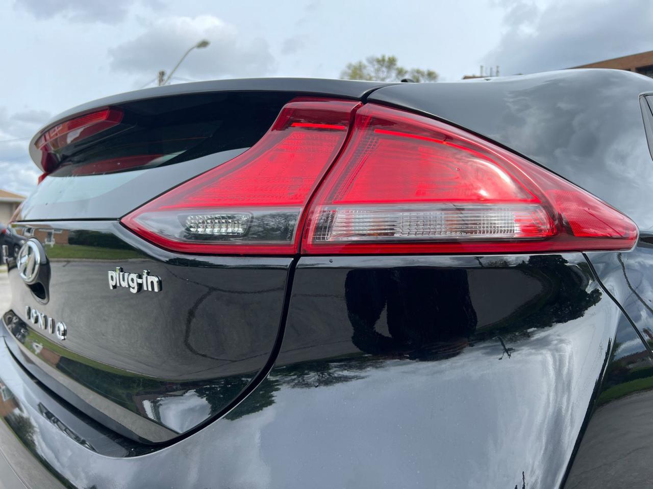 2020 Hyundai IONIQ Plug-In Hybrid Preferred Hatchback - Photo #7