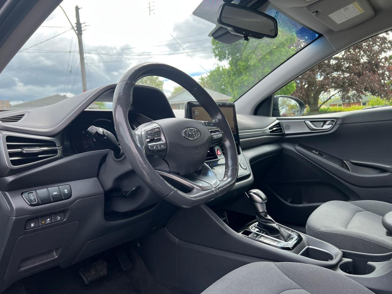 2020 Hyundai IONIQ Plug-In Hybrid Preferred Hatchback - Photo #11