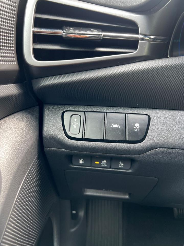 2020 Hyundai IONIQ Plug-In Hybrid Preferred Hatchback - Photo #19