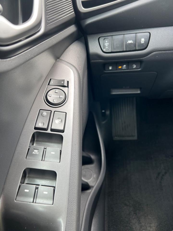 2020 Hyundai IONIQ Plug-In Hybrid Preferred Hatchback - Photo #18