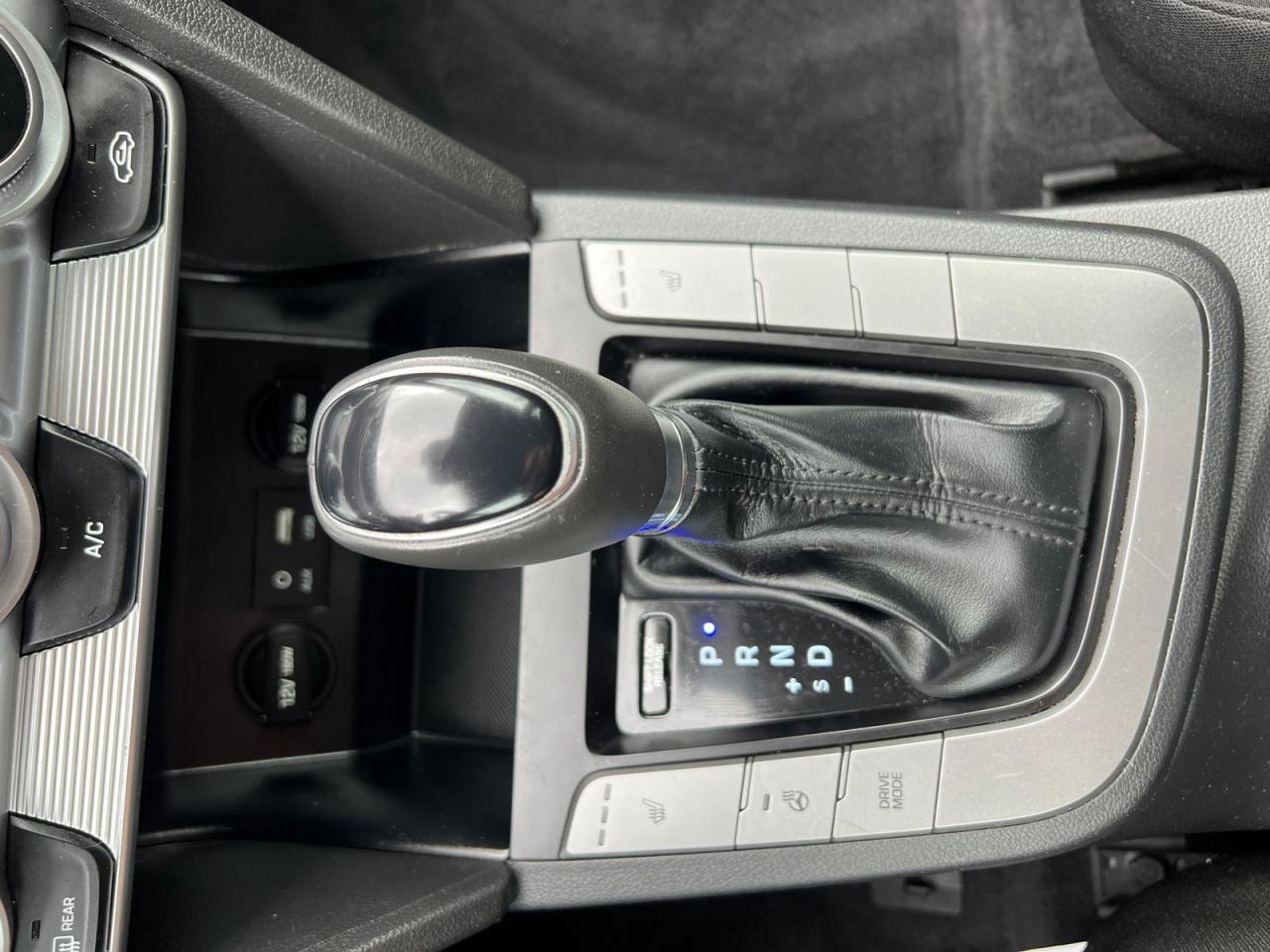 2020 Hyundai Elantra Preferred - Photo #16