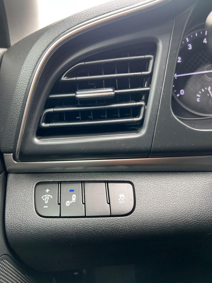 2020 Hyundai Elantra Preferred - Photo #18