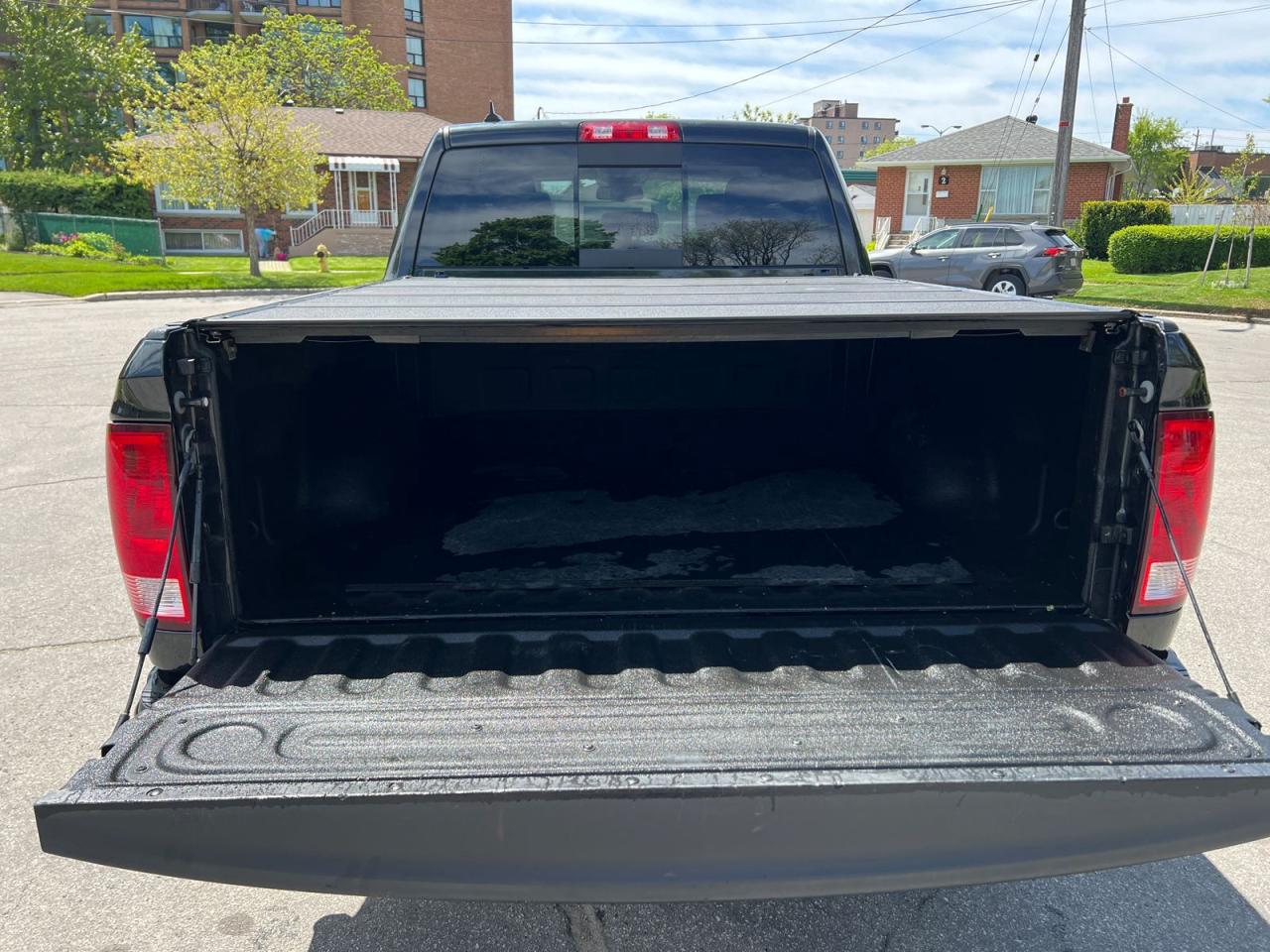 2018 RAM 1500 SLT Crew Cab LWB 4WD - Photo #6