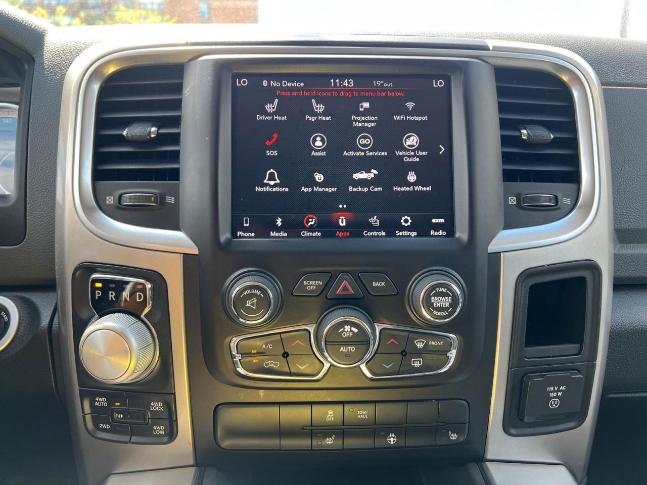 2018 RAM 1500 SLT Crew Cab LWB 4WD - Photo #13