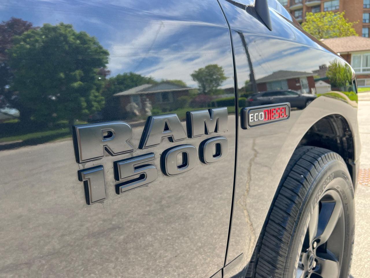 2018 RAM 1500 SLT Crew Cab LWB 4WD - Photo #18