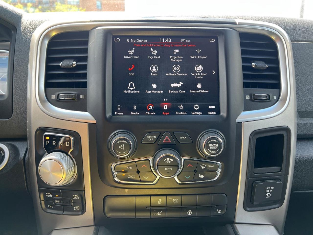 2018 RAM 1500 SLT Crew Cab LWB 4WD - Photo #13