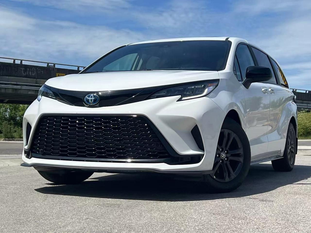 Used 2025 Toyota Sienna XSE AWD/ BRAND NEW/ ONLY 28KM for sale in Richmond, BC