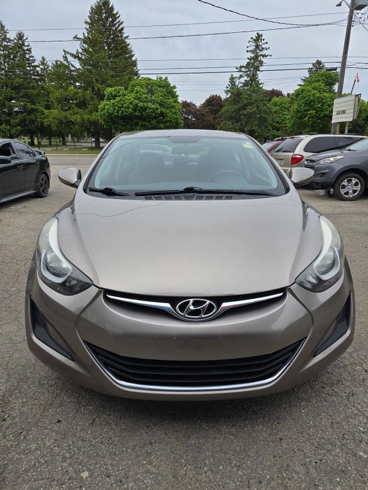 2014 Hyundai Elantra GL - Photo #5