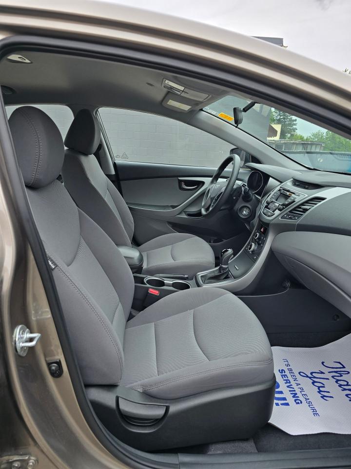 2014 Hyundai Elantra GL - Photo #13