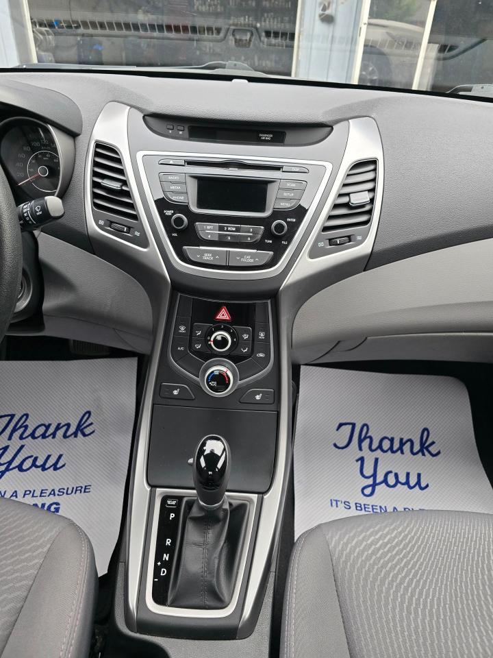 2014 Hyundai Elantra GL - Photo #15