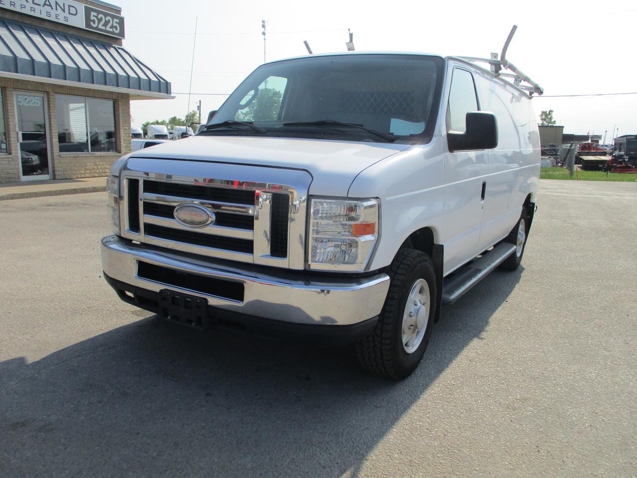 2014 Ford Econoline Commercial - Photo #2