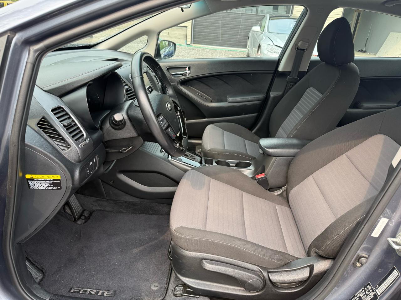 2018 Kia Forte S - Photo #9