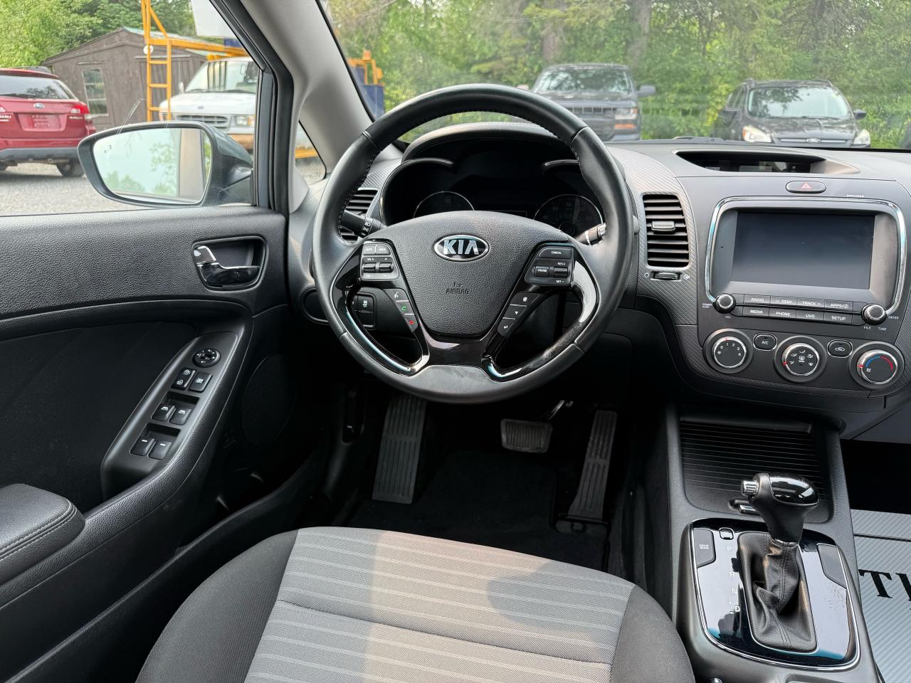 2018 Kia Forte S - Photo #12