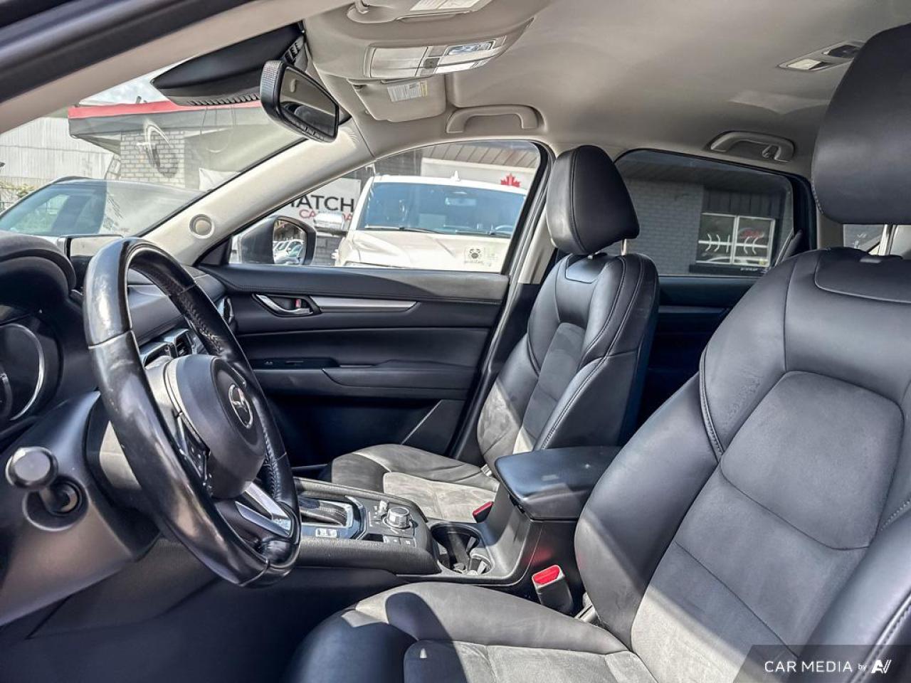 2017 Mazda CX-5 GS / LEATHER / NAV / POWER TAILGATE / HTD SEATS - Photo #9