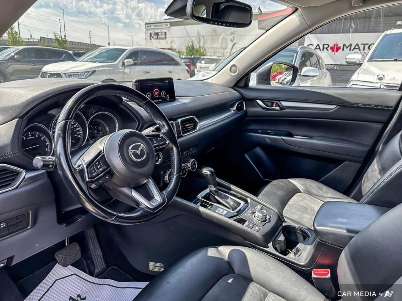 2017 Mazda CX-5 GS / LEATHER / NAV / POWER TAILGATE / HTD SEATS - Photo #8