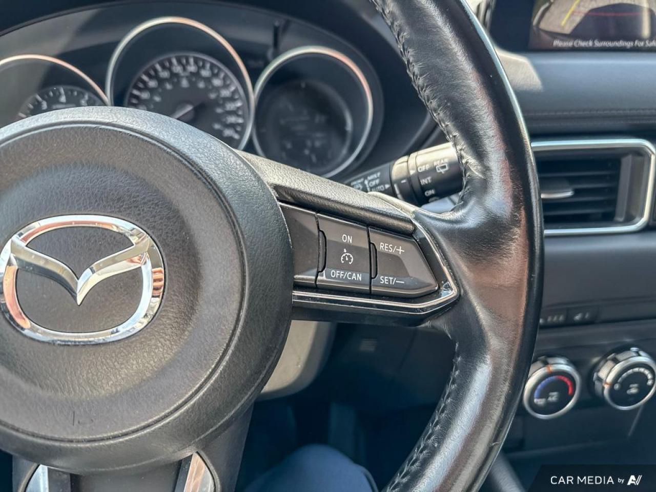 2017 Mazda CX-5 GS / LEATHER / NAV / POWER TAILGATE / HTD SEATS - Photo #20