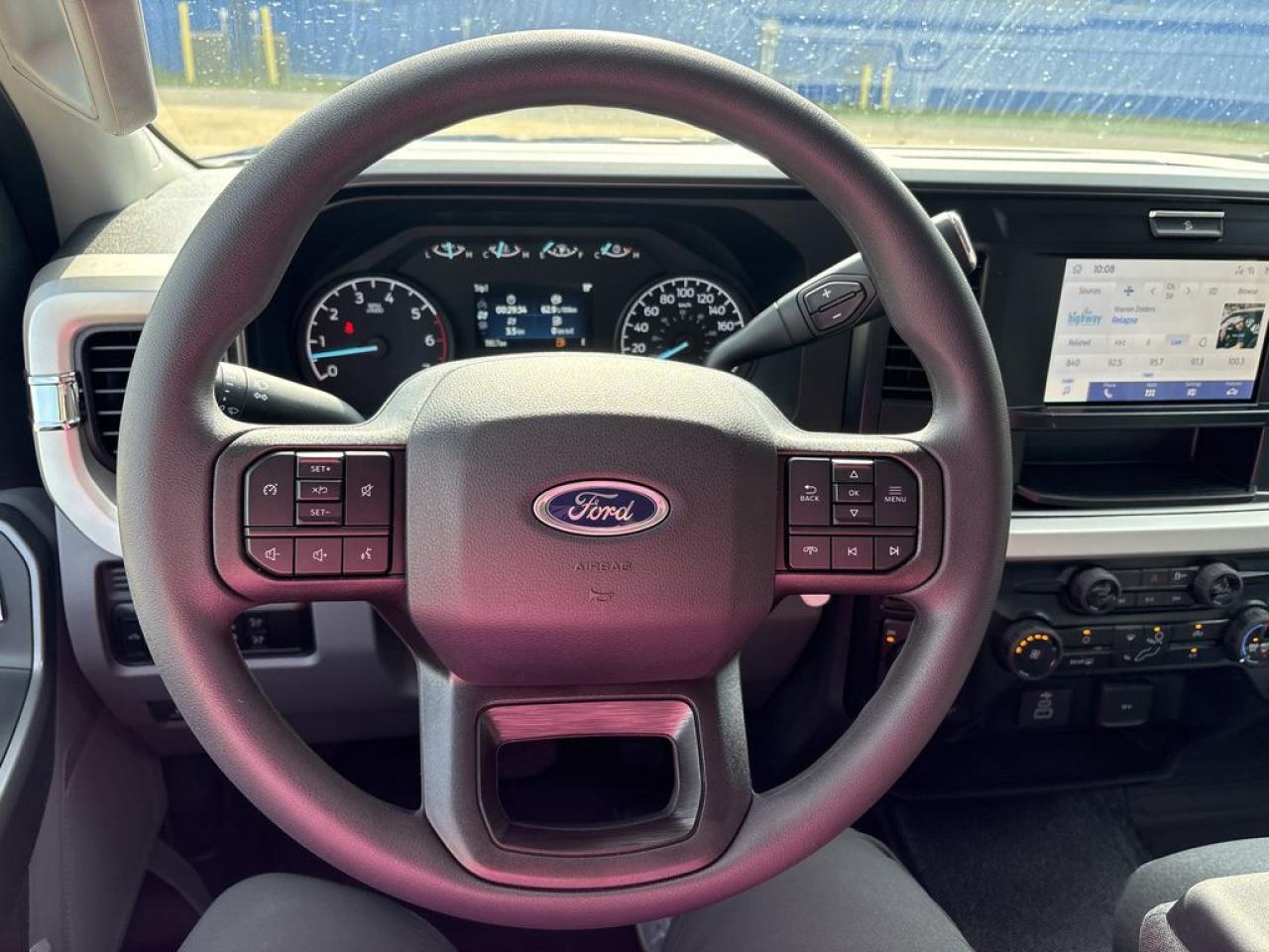 2025 Ford F-350 Super Duty SRW XLT 8' Box 613A Photo5