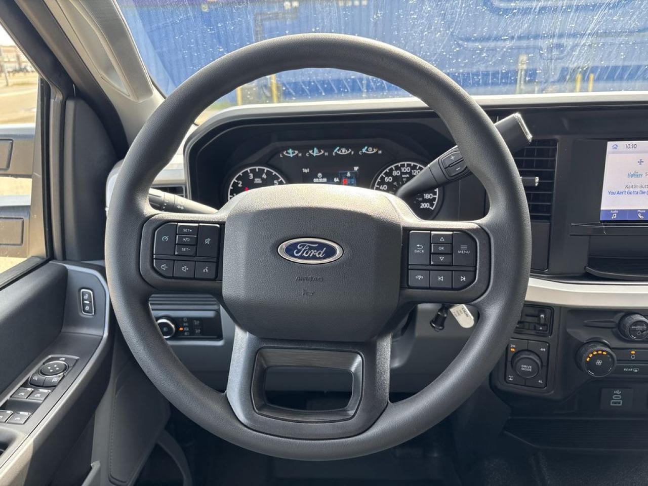 2025 Ford F-350 Super Duty SRW XLT 8' Box 613A Photo5