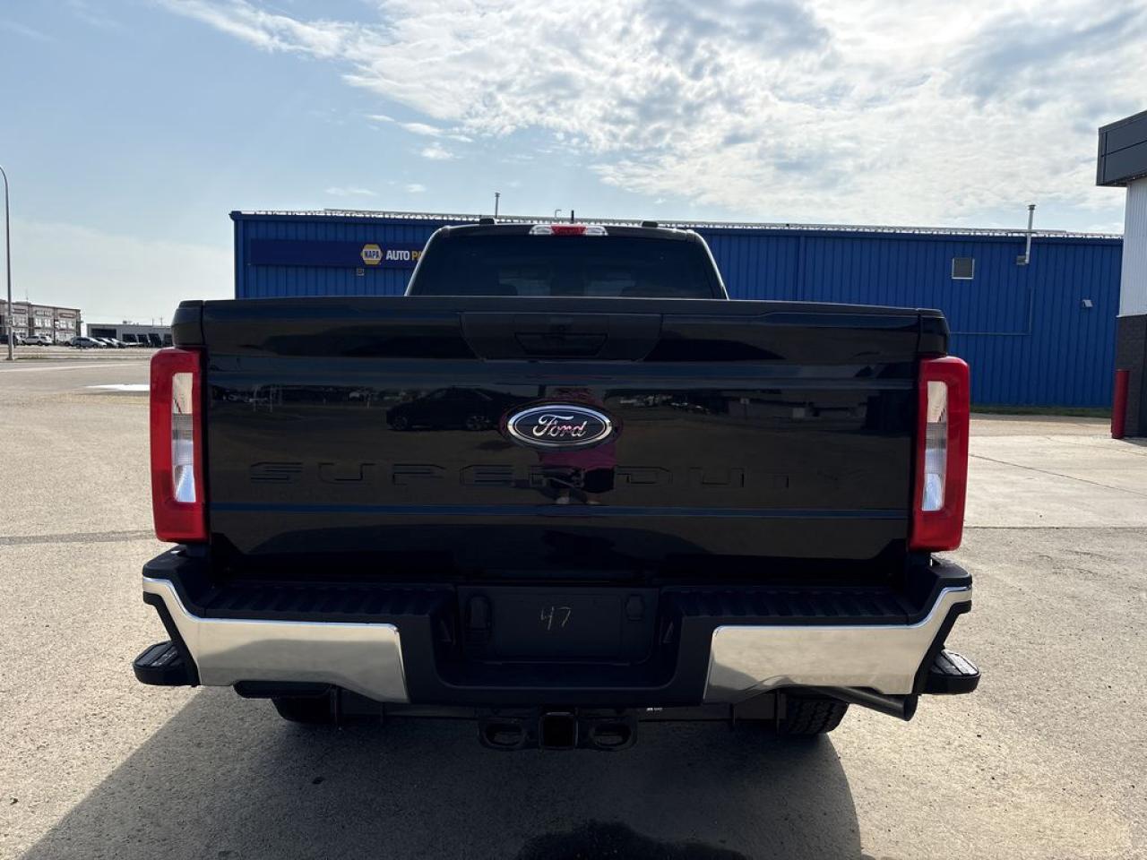 2025 Ford F-350 Super Duty SRW XLT 8' Box 613A Photo5
