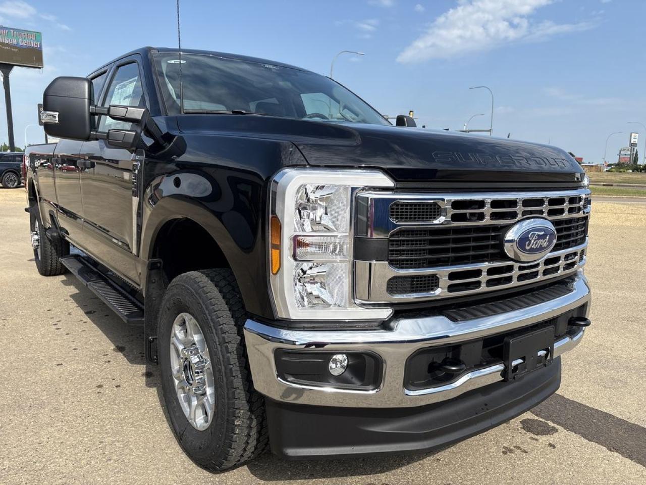 2025 Ford F-350 Super Duty SRW XLT 8' Box 613A Photo5