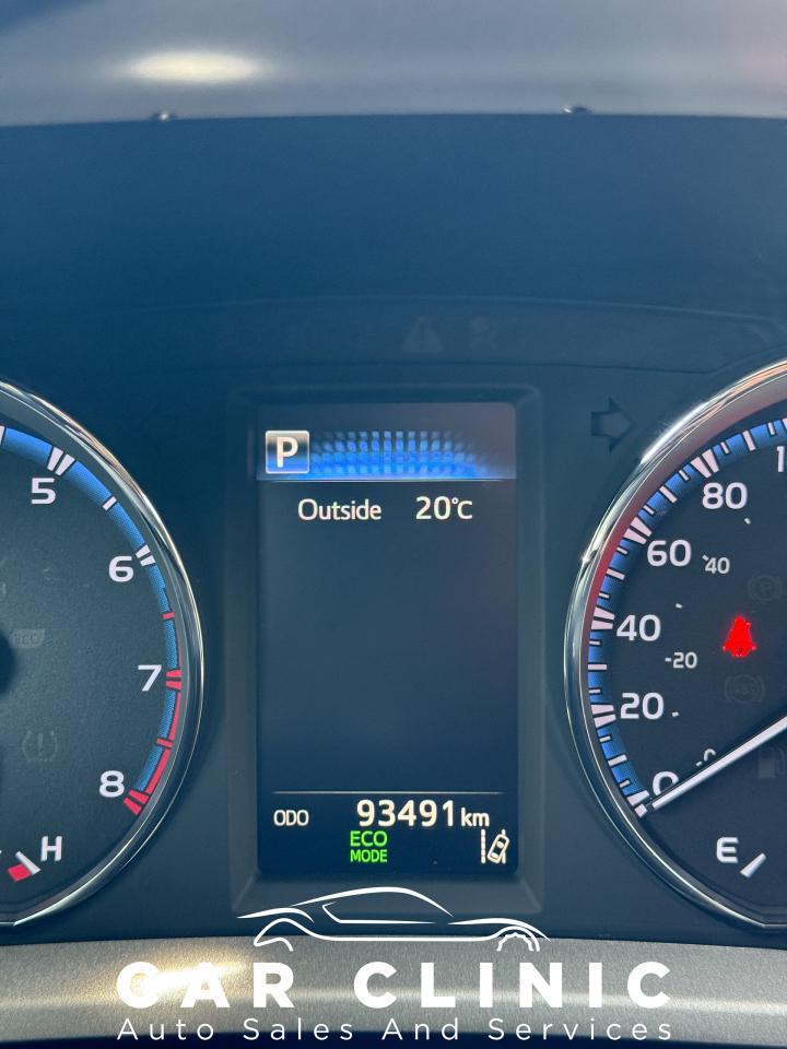 2018 Toyota RAV4 LE - Photo #23