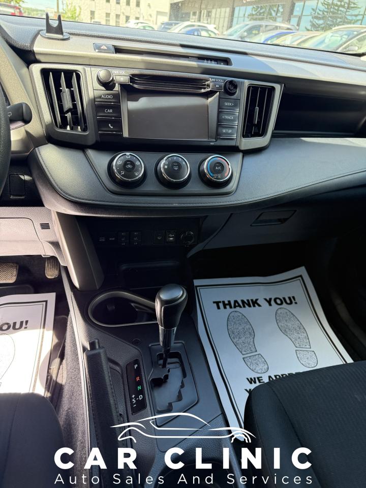 2018 Toyota RAV4 LE - Photo #18
