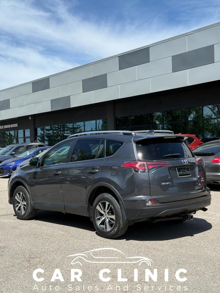 2018 Toyota RAV4 LE - Photo #4