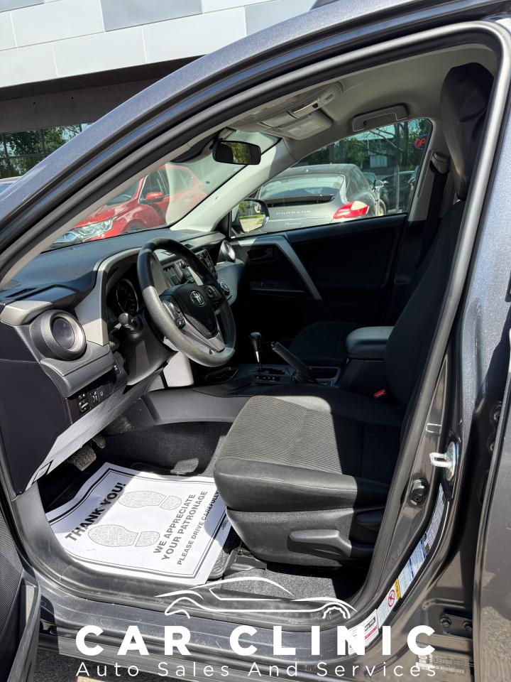 2018 Toyota RAV4 LE - Photo #10