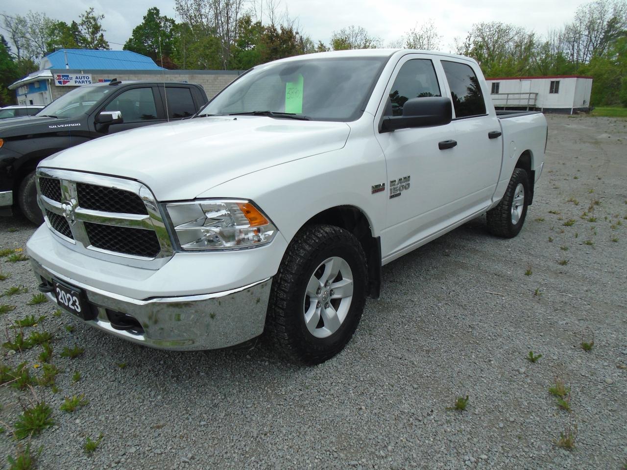 Used 2023 RAM 1500 Classic SLT CREW CAB HEMI for sale in Beaverton, ON