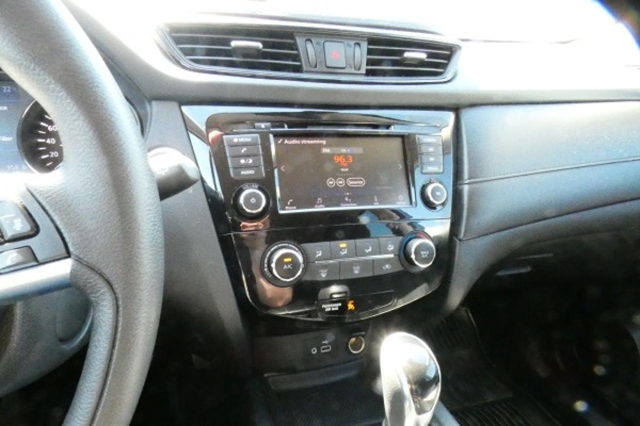 2020 Nissan Rogue SV AWD w/Htd cloth seats, BUC - Photo #15