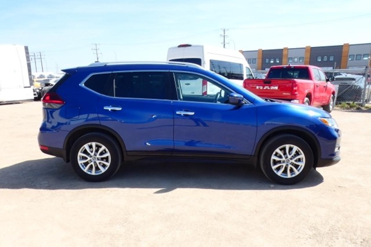2020 Nissan Rogue SV AWD w/Htd cloth seats, BUC - Photo #5