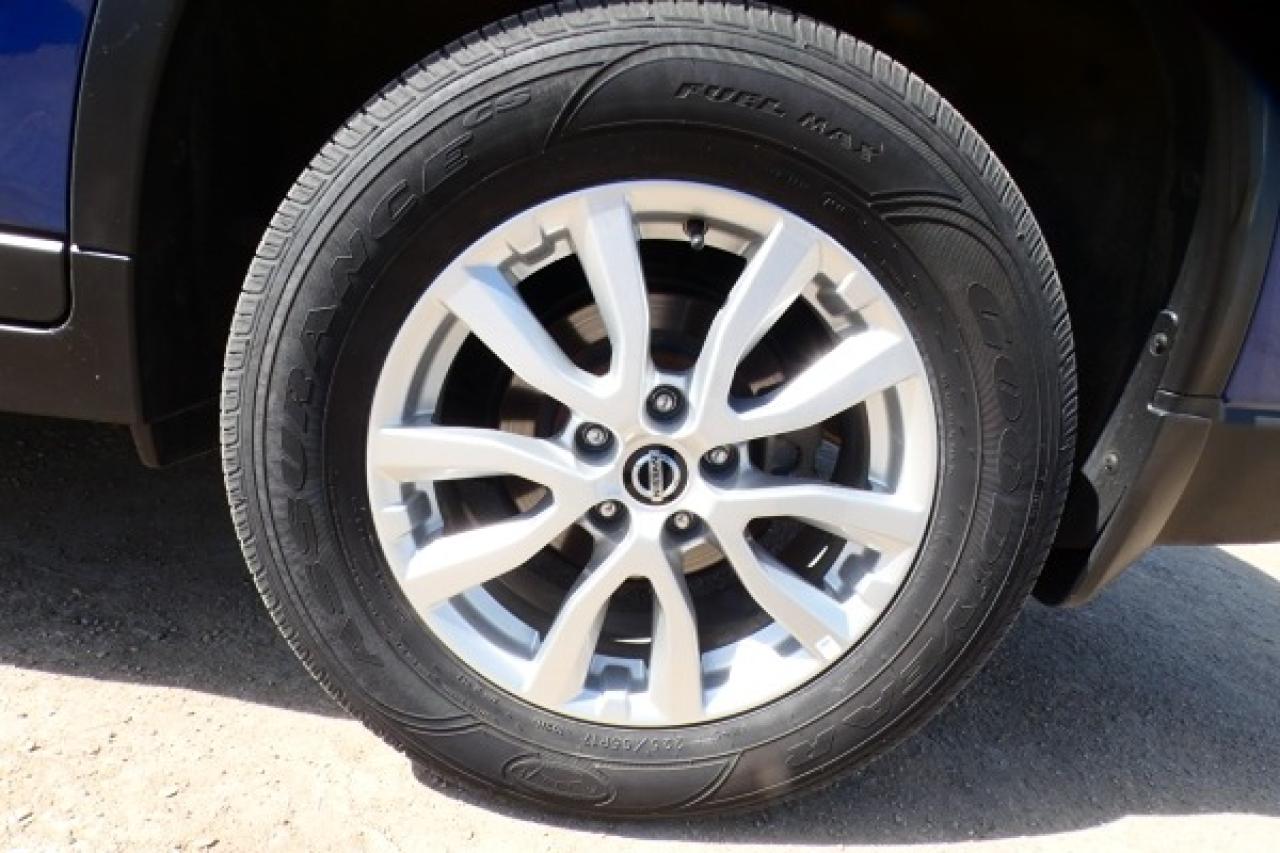 2020 Nissan Rogue SV AWD w/Htd cloth seats, BUC - Photo #17